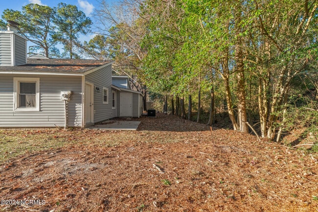 Building Photo - 135 Twinwood Dr