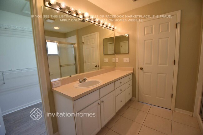 Building Photo - 4635 Sanibel Way