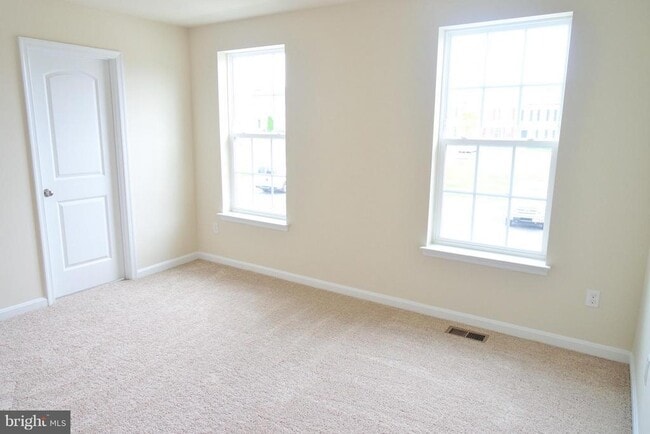 Building Photo - 48 Niblick Square