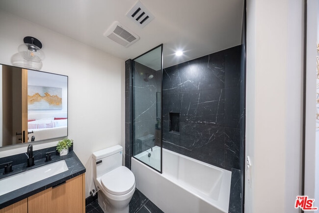 Building Photo - 10352 Riverside Dr