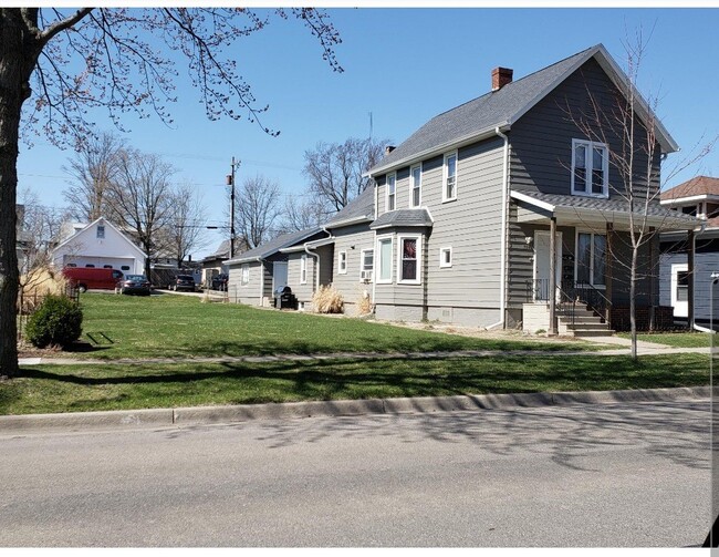Primary Photo - 506 Church St