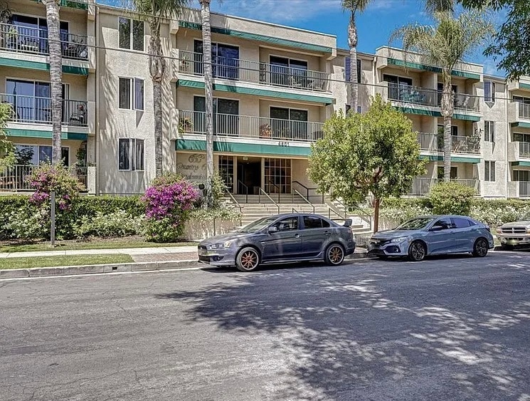 Building Photo - 4501 Cedros Ave