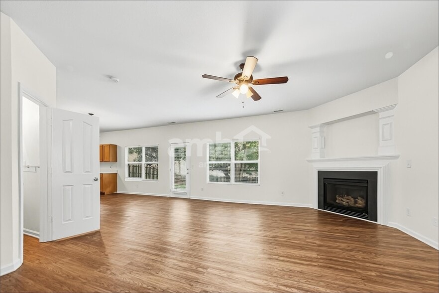 Building Photo - 14716 Castletown House Dr