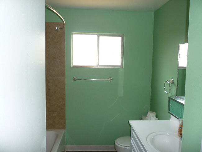 Building Photo - Concord! Dana Estates 3 bedroom 2 bathroom...