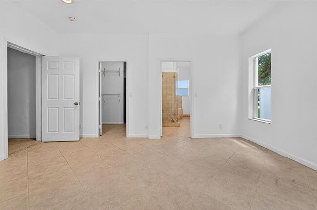 Building Photo - 2612 Florida Blvd