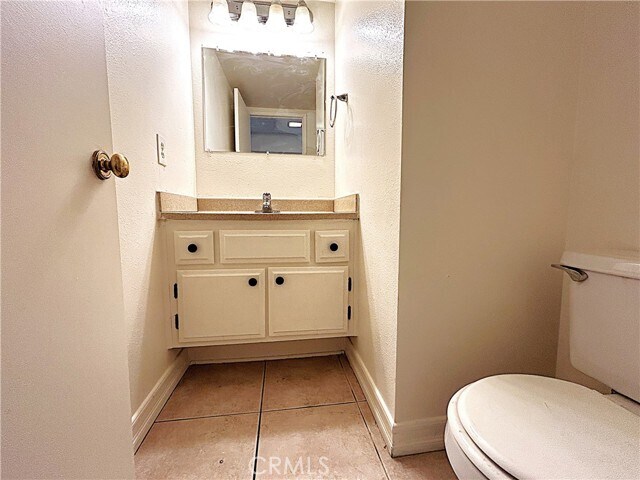 Building Photo - 3214 Canary Ct
