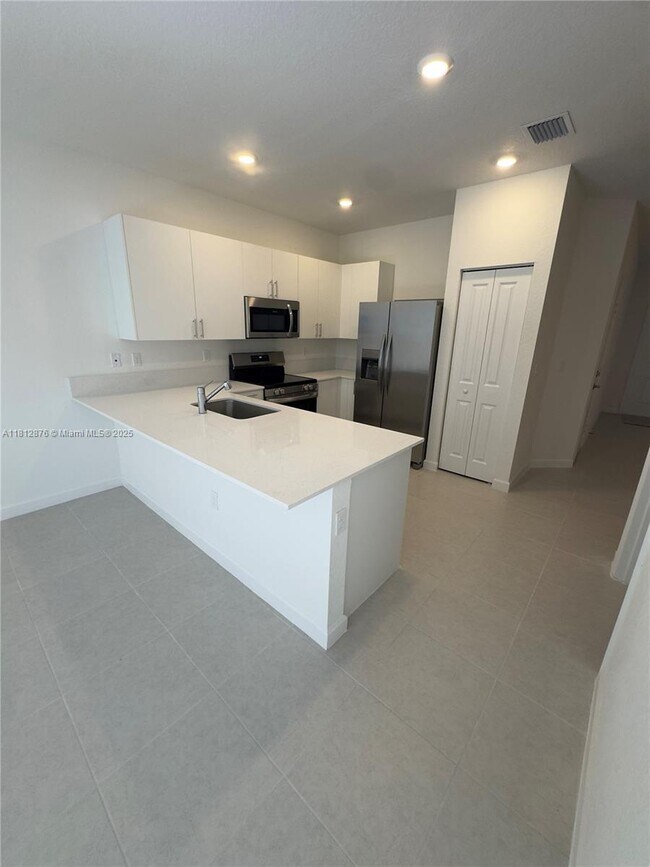 Building Photo - 184 SW 184th Way