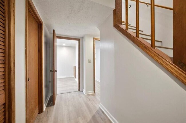 Building Photo - 3889 Stone Hearth Pl