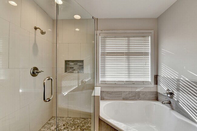 Building Photo - 12270 Osprey Dr