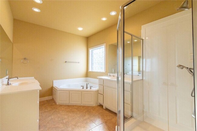 Building Photo - 4053 Zion Valley Dr