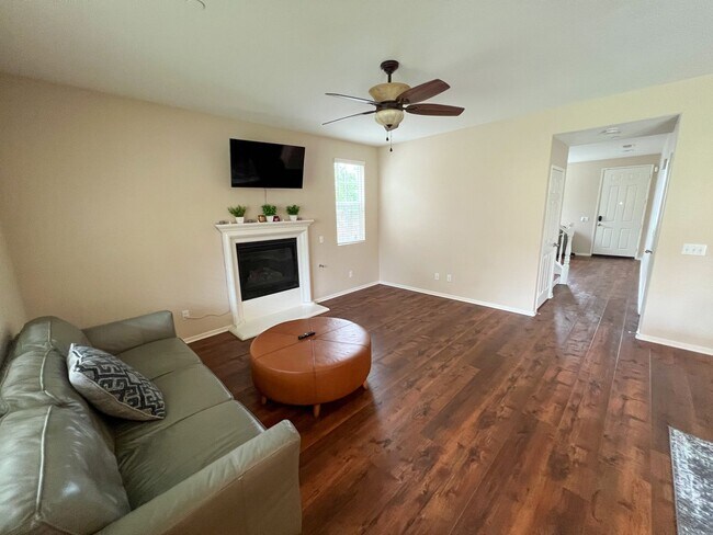 Building Photo - COMING SOON! Beautiful Redhawk home locate...