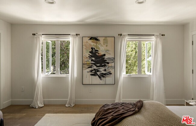 Building Photo - 2370 San Marco Dr