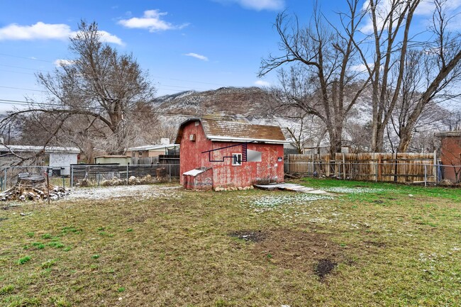 Building Photo - Ogden 3 Bedroom Home.