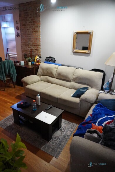 Building Photo - 1846 W 18th St