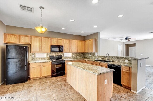 Building Photo - 8792 Parsons Ridge Ave