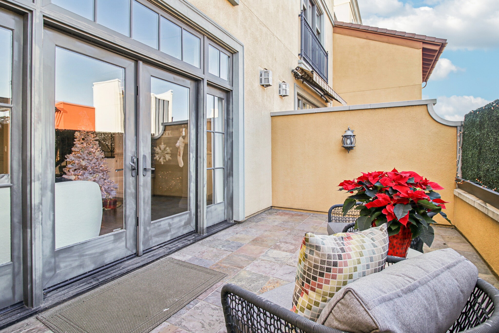 Building Photo - 356 Santana Row