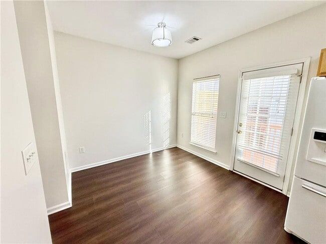 Building Photo - 5358 Beaver Br