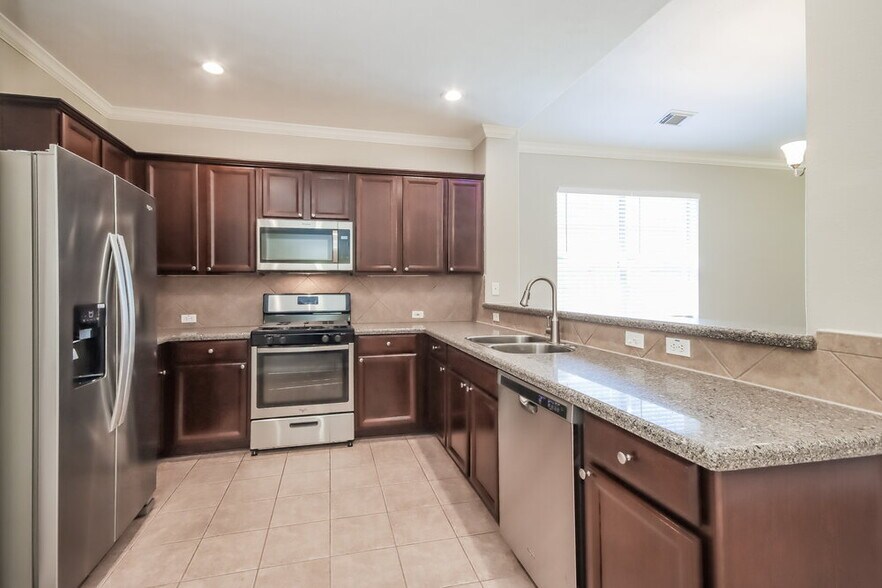 Building Photo - 20175 Royal Orchard Dr