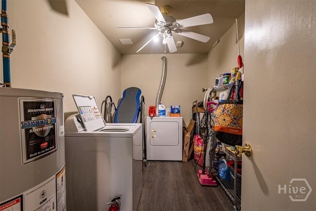 Building Photo - 210 E Rutherford St