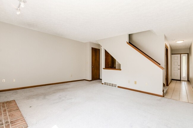Building Photo - 4857 Dierker Rd