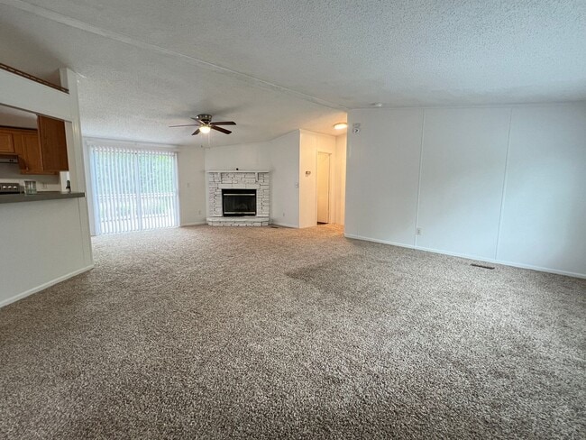 Building Photo - AVAILABLE NOW | PETS PERMITTED OUTDOORS ON...