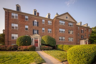 Building Photo - Shaker Lake Apartments & North Moreland Co...