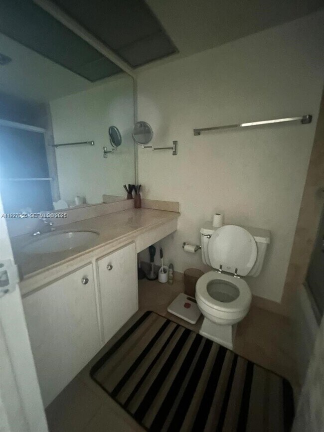 Building Photo - 251 174th St