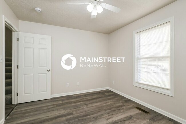 Building Photo - 4 Bedroom Pet-Friendly Home in FAIRDALE, KY with Main Street Renewal