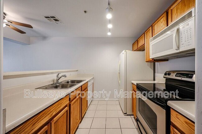 Building Photo - 3716 E University Dr