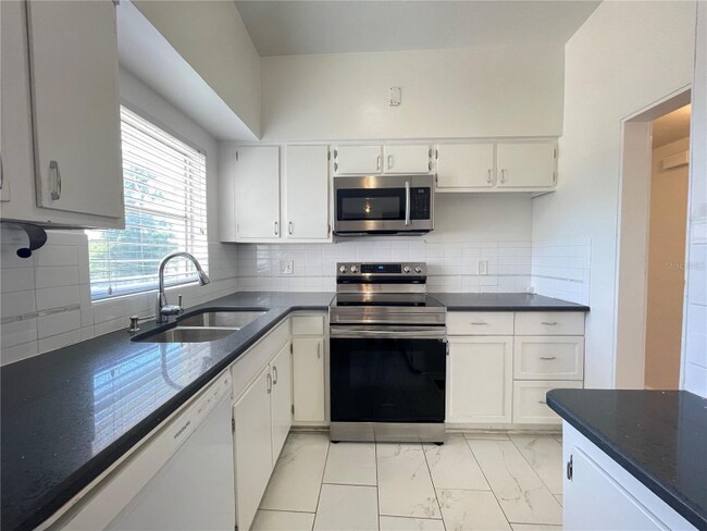 Building Photo - 6326 Ridge Terrace