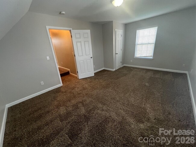 Building Photo - 909 Rucker Cliff Dr