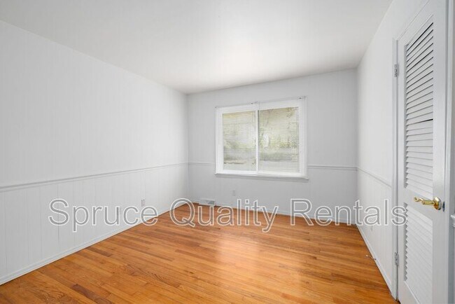 Building Photo - 5215 Peppercorn St