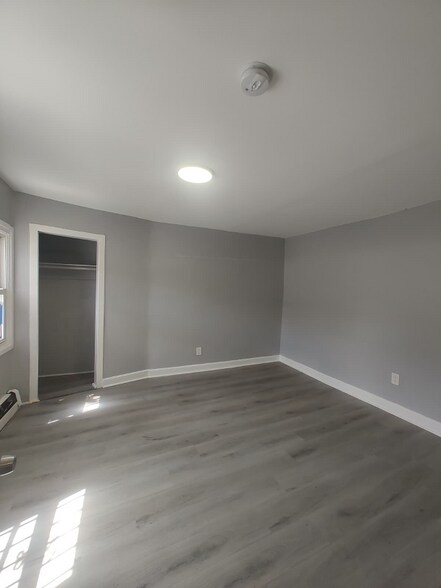 Building Photo - 179 New St