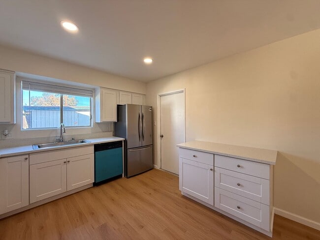 Building Photo - Newly Renovated El Cajon Home with Thoughtful Floor Plan