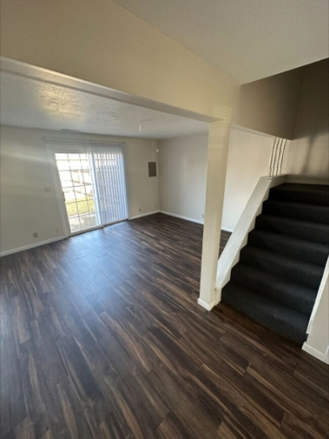Building Photo - 2520 Leeper Dr