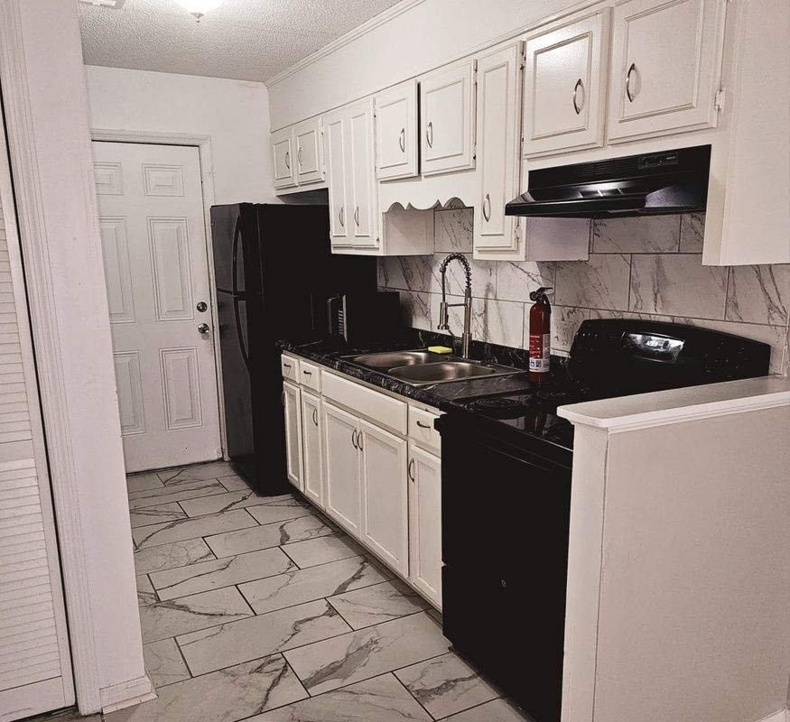Building Photo - 230 Lanier Dr