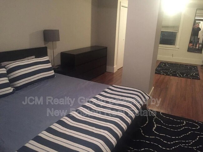 Building Photo - 18 West St