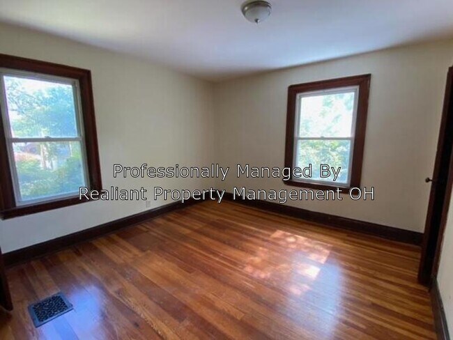Building Photo - 5730 St Elmo Ave