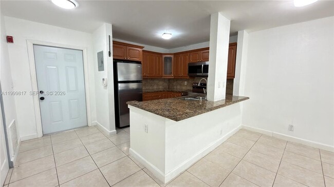 Building Photo - 403 SW 148th Ave