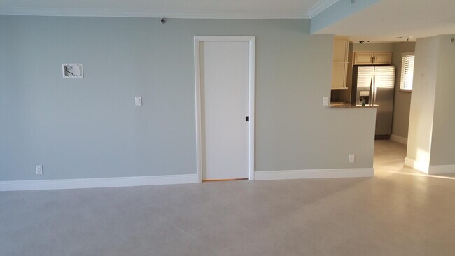 Building Photo - 200 Ocean Trail Way