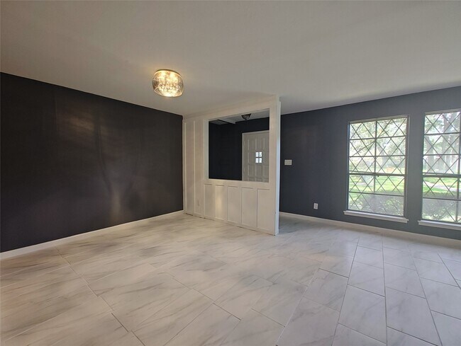 Building Photo - 2252 Shadowdale Dr