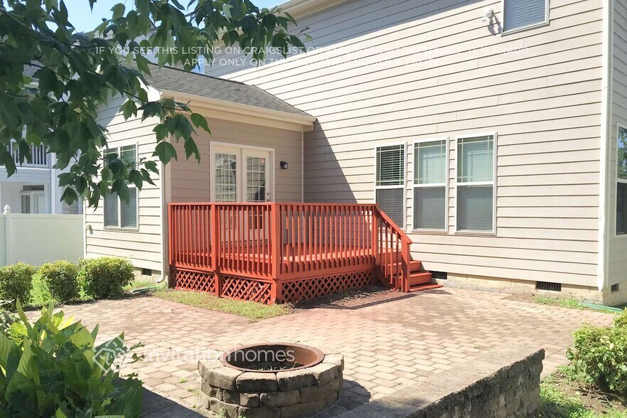 Building Photo - 3006 Fern Cottage Ln