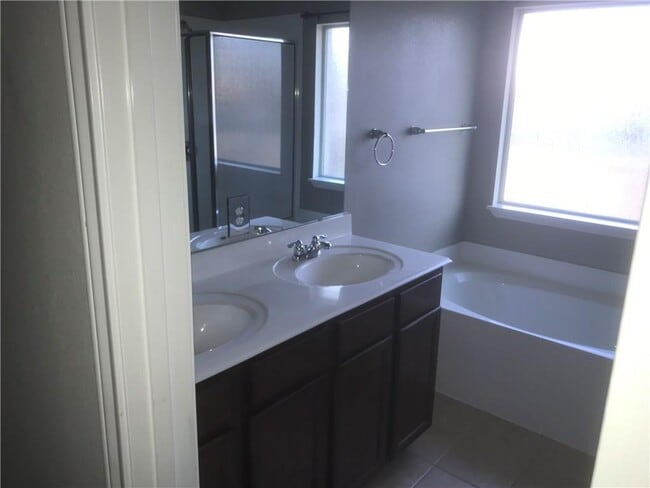 Building Photo - 11029 Boundless Valley Dr