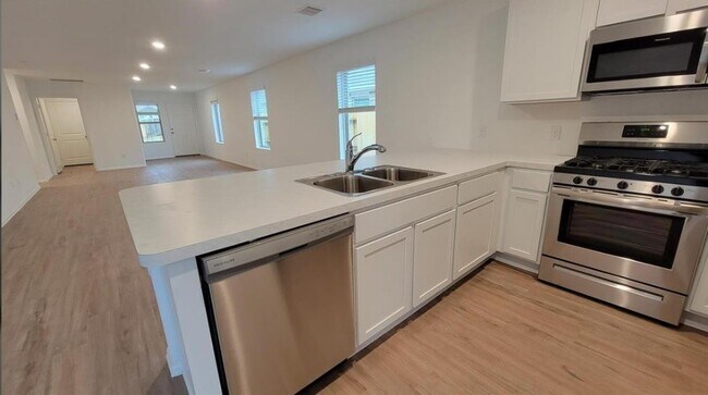 Building Photo - 4130 Zavala Ml St