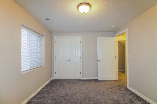 Building Photo - 7548 Mesa Maple Dr