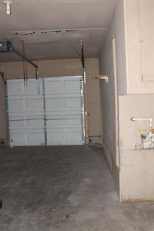 Building Photo - 1324 Denison Dr