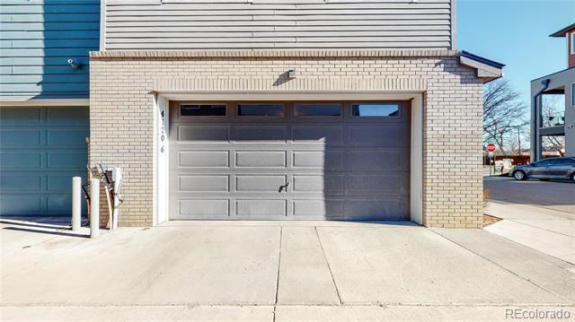 Building Photo - 4120 E Warren Ave