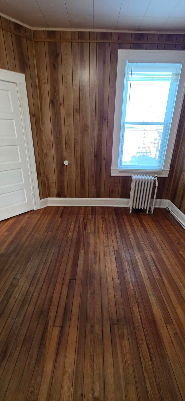 Building Photo - 2826 Mayfield Ave