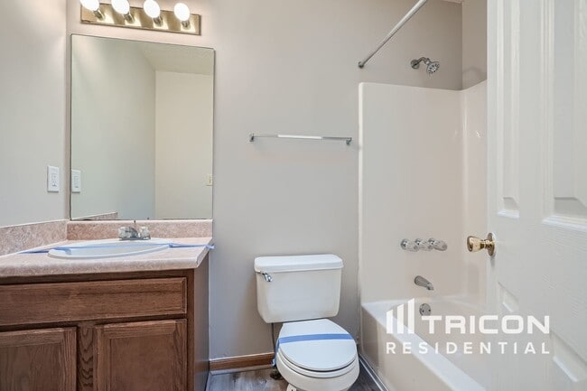 Building Photo - 377 Deering Dr