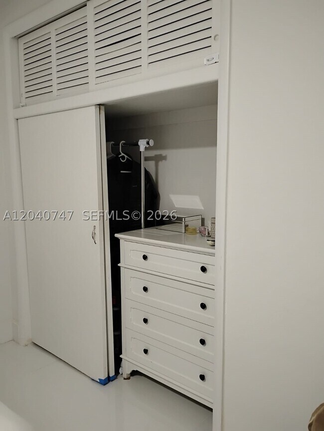 Building Photo - 2200 S Ocean Dr